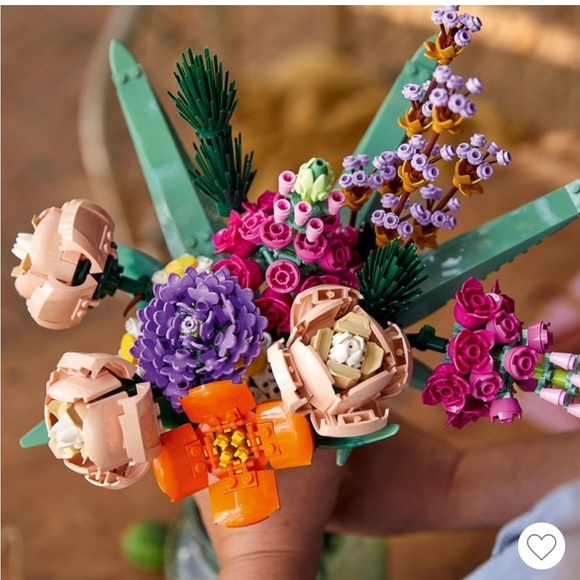 Lego Botanical Collection Flower Bouquet - Picture 3 of 4